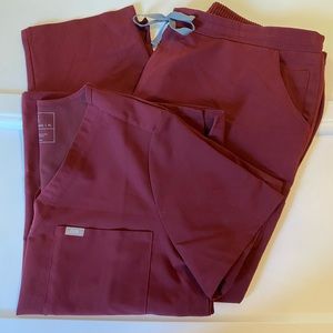 XL/Petite Maroon Figs Scrubs- great condition